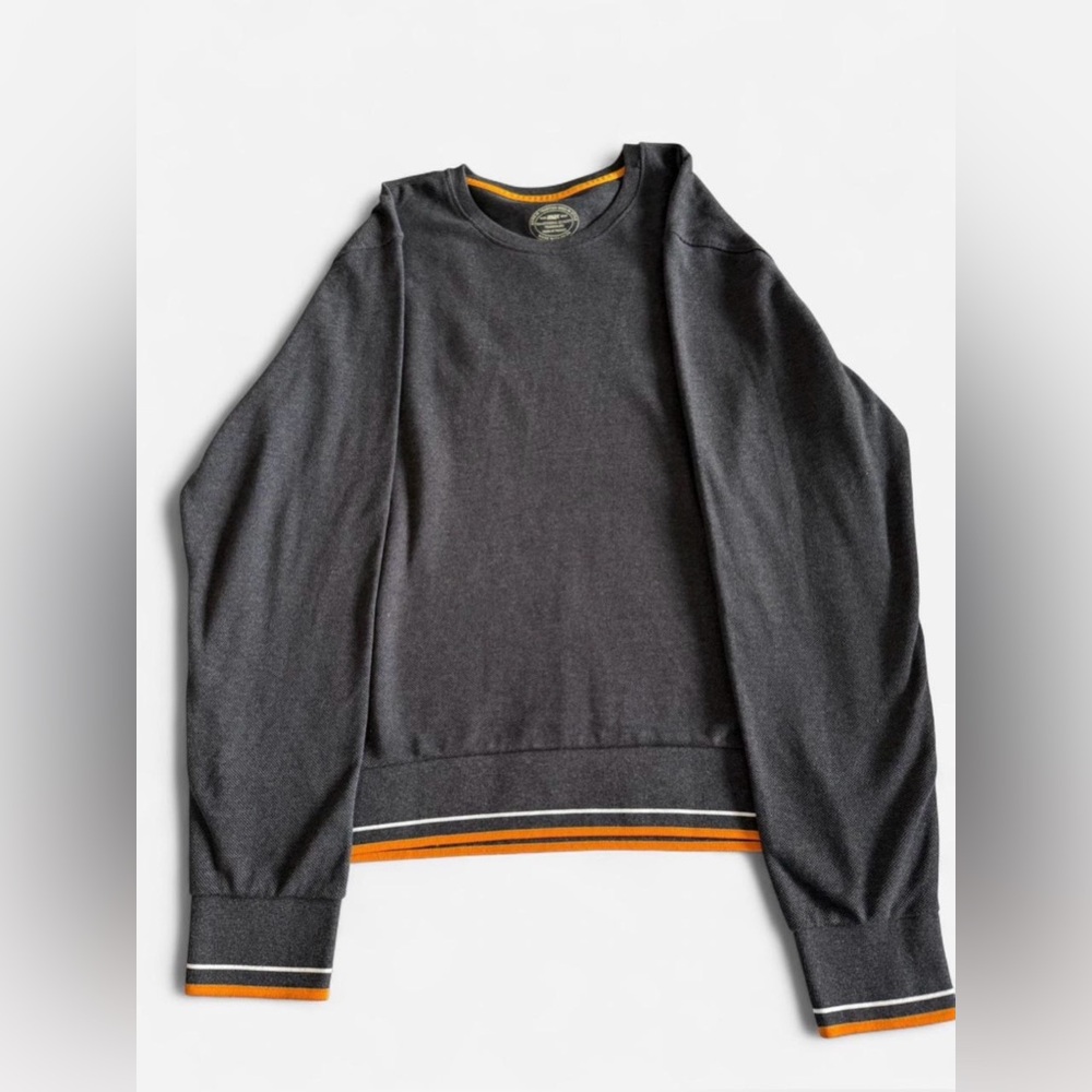 NWOT Gray & Orange Crewneck Sweater – US XL